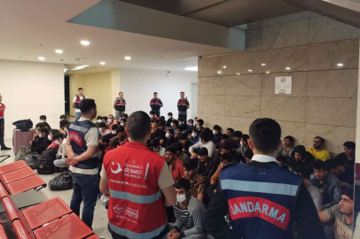 136 düzensiz Afgan göçmen işte böyle yollandı