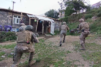 Terör şüphelilerine yardım ve yataklıktan 8 kişiye operasyon