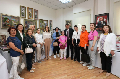 Kadınların el emekleri görücüye çıktı