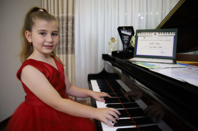 Uluslararası Mozart Yarışması'nda birinci