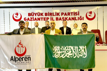 ALPEREN OCAKLARI GAZİANTEP İL BAŞKANLIĞI'NDA SANCAK TESLİMİ