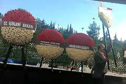 CHP lideri Özgür Özel'in Şehit Cenazesine gönderdiği çelenke büyük tepki