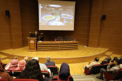 GAÜN İlahiyat Fakültesi'nde dünya Arapça günü coşkusu
