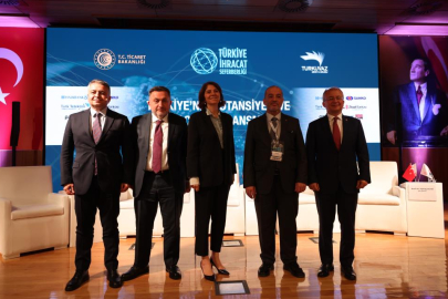 Rektör Dereli, İhracat Seferberliği Zirvesi’nde İhracat Ekosisteminde üniversitelerin rolünü anlattı