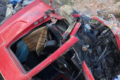 Gaziantep’te akaryakıt dolu tanker kaza yaptı! Sürücüsü hayatını kaybetti