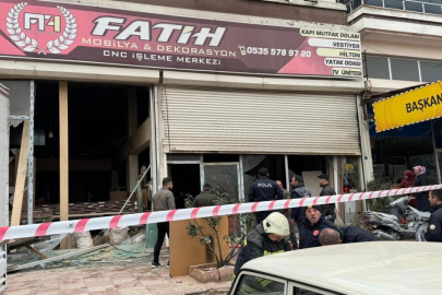 Yangına müdahale eden itfaiye eri çatıdan düştü