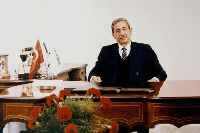 Merhum Sani Konukoğlu vefatının 30’uncu yıl dönümünde anılıyor