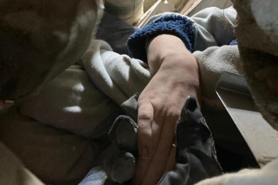 3 gün enkazda kalan aile yaşadıklarını anlattı