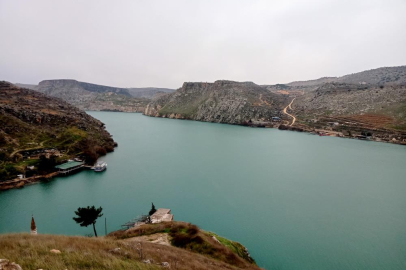 Arabalı feribotla Şanlıurfa’dan Gaziantep'e 5 dakikada ulaşılıyor