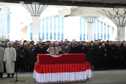 Gaziantep’te helikopter kazasında şehit olan polisler son yolculuğuna uğurlandı