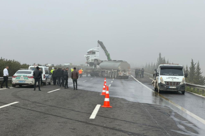 Gaziantep - Şanlıurfa yolunda zincirleme trafik kazası: 1 yaralı