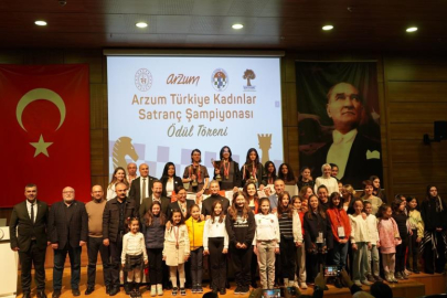 Şampiyonluğu, depremde hayatını kaybedenlere armağan etti