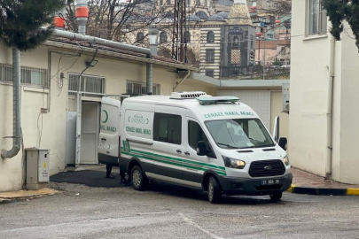 Traktörle minibüs çarpıştı: 1 ölü, 2 yaralı