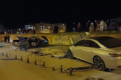 Gaziantep'te 2 otomobil çarpıştı: 7 yaralı