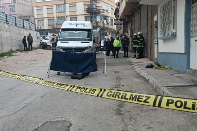 İşçi servisinin altına kalan yaşlı adam hayatını kaybetti