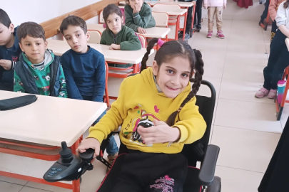 Sınıf arkadaşları seferber oldu, Şeyma akülü arabasına kavuştu