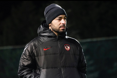 Selçuk İnan sistemini kuruyor