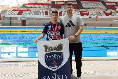SANKO Okulları öğrencisi yüzme yarışmasında il birincisi oldu