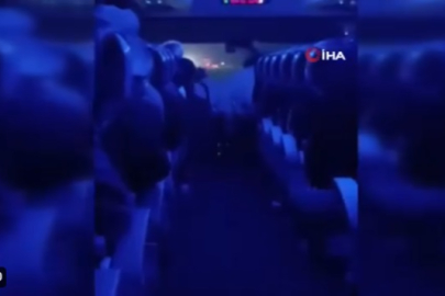 Seyir halindeki yolcu otobüsünde şoförlerin koltuk değişimi kamerada