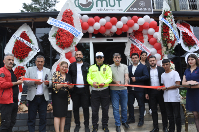 EMNİYET MÜDÜR YARDIMCISI AÇILIŞA KATILDI ..