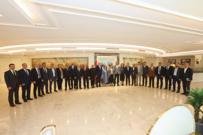 Fatma Şahin, yeni ekibi ile bu fotoğrafı paylaştı