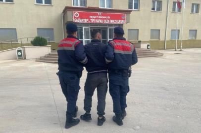 Hırsızlık suçundan 15 yıl cezası bulunan firari yakalandı