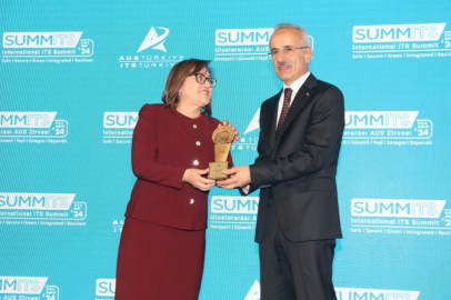 Şahin, Uluslararası Akıllı Ulaşım Sistemleri Zirvesi’nde yeni dönemi ve yatırımları anlattı