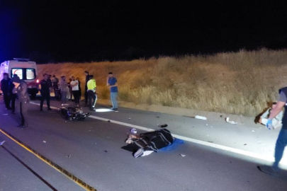 İki motosiklet çarpıştı, 2 sürücü de hayatını kaybetti