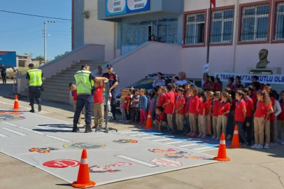 Jandarmadan 485 öğrenciye uygulamalı trafik eğitimi