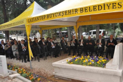 Naci Topçuoğlu dualarla anıldı