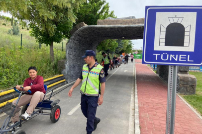 Jandarmadan özel çocuklara trafik eğitimi