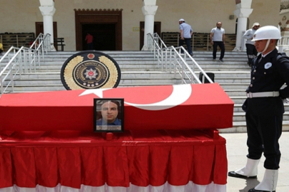Gaziantep'te kalp krizi geçiren Polis memuru Ahmet Aslanoğuz toprağa verildi