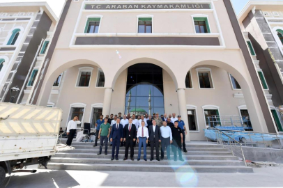 Gaziantep Valisi Çeber, Araban Hükümet Konağı'nda incelemelerde bulunuldu