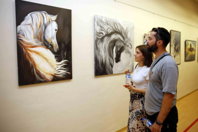 SANKO Sanat Galerisi'nde ‘Atlar' temalı resim sergisi