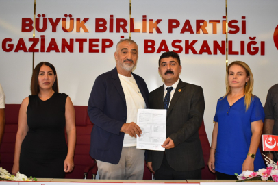 BBP Şehitkamil İlçe Başkanı Karaduman mazbatasını aldı