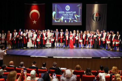 GAÜN Güzel Sanatlar Fakültesinde mezuniyet heyecanı