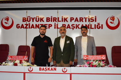 Başkanlar gündemi değerlendirdi! Alperen Ocakları Genel Başkan Yardımcısı Çiçekçi, Kızılaslan'ı ziyaret etti