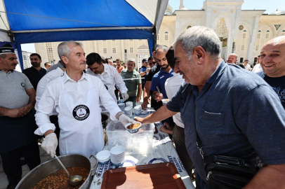 Gaziantep’te her gün 12 bin kişiye aşure ikram ediliyor