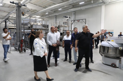 Başkan Şahin, Haydi Halk Ekmek Fabrikası’nı ziyaret etti