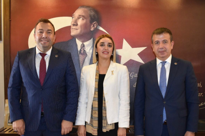 Bülent İspir ve Üçüncü,  UGC temsilcisi Emektar ile bir araya geldi