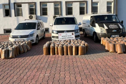 Gaziantep'te 1,5 ton kaçak tütün ele geçirildi: 3 gözaltı