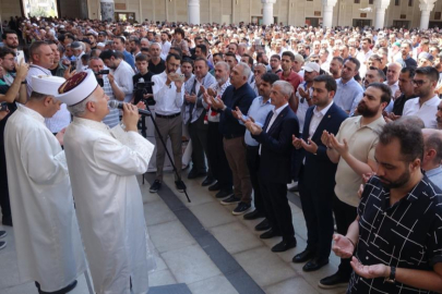 Gaziantep'te İsmail Haniye için gıyabi cenaze namazı kılındı