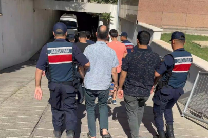 Kara para aklayan çeteye darbe: 2 milyon 336 bin dolar ele geçirildi
