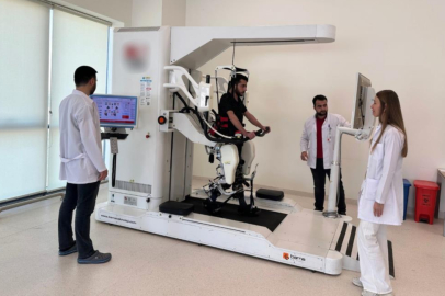 Gaziantep Şehir Hastanesi'ndeki yürüme robotu hastalara umut oluyor