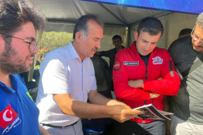 Selçuk Bayraktar, GAÜN öğrencilerinin geliştirdikleri projeleri inceledi