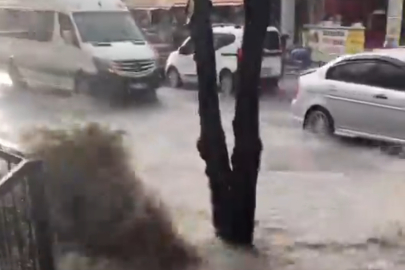 Gaziantep’te 40 derece sıcaklıkta yağan yağmur sele neden oldu