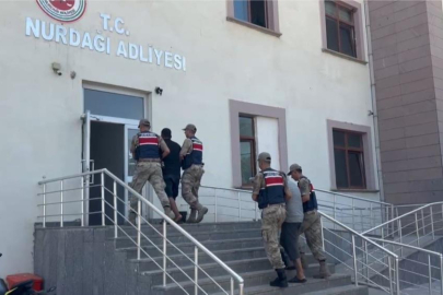 Gaziantep'te kaçak göçmen organizatörü 2 şahıs tutuklandı