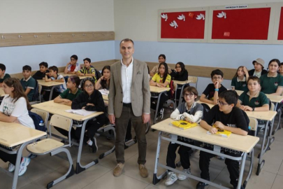 Kanseri yenen öğretmene öğrencilerden coşkulu karşılama