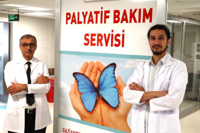 Baba oğul aynı hastanede şifa dağıtıyor