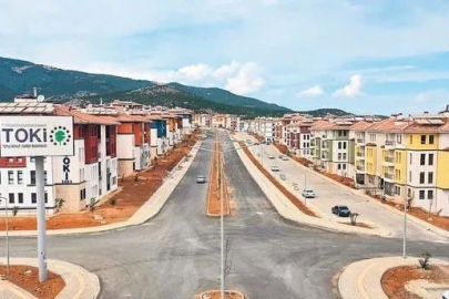 Şahin, Nurdağı’nda bin 342 ailenin kalıcı konutlara yerleştiğini açıkladı